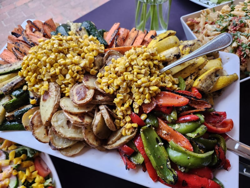 Full-Service Wedding Catering With Bar Service and Staff – Catering